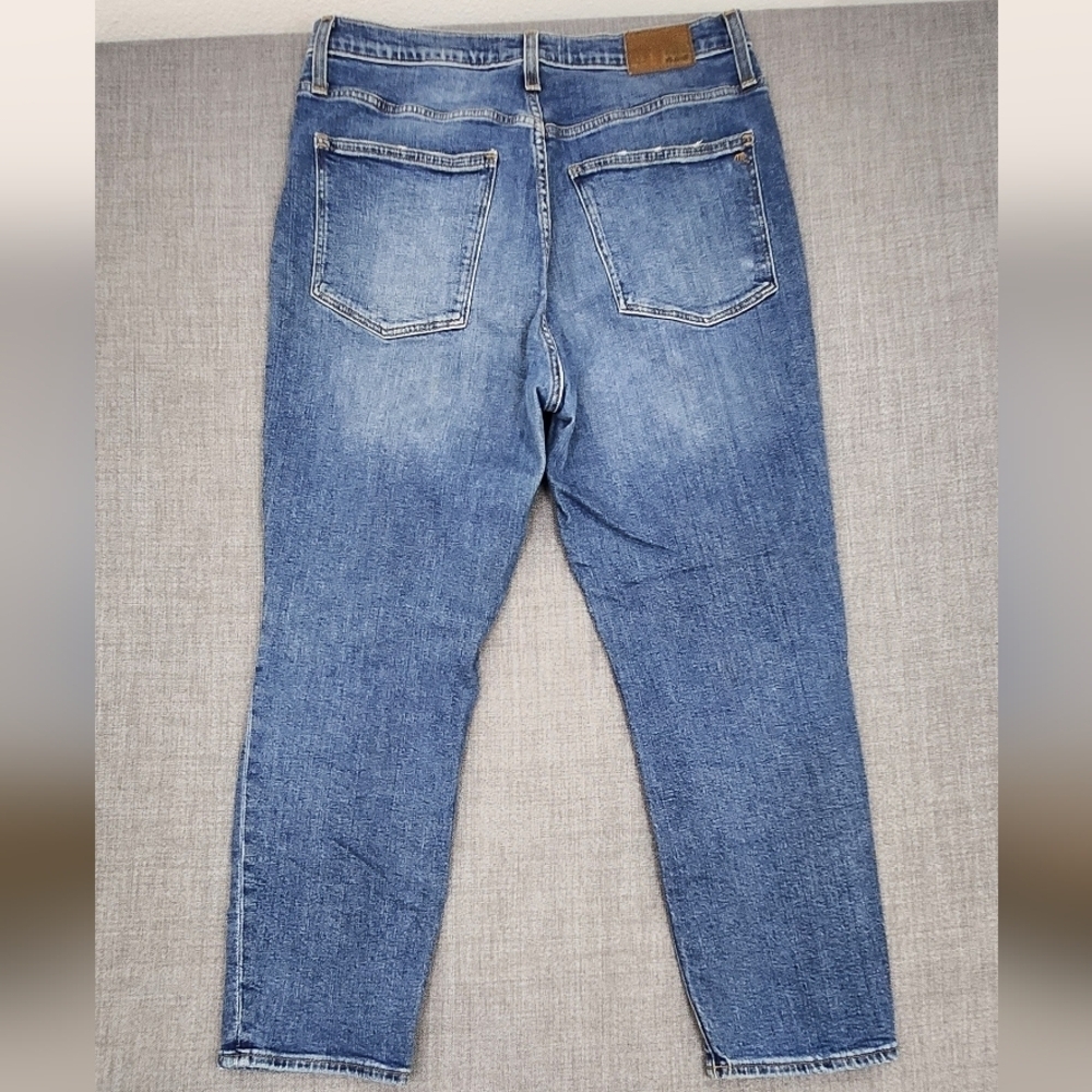 Madewell Distressed Style The Mom Jean Size 31 - Picture 4 of 11